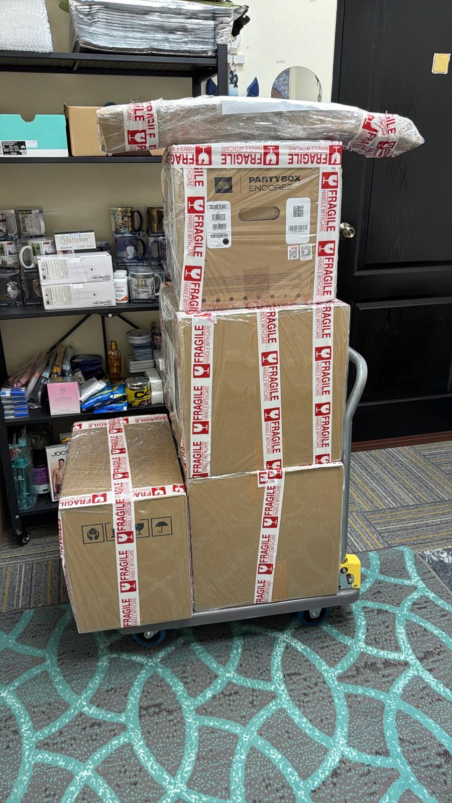 SHORELINE delivery boxes